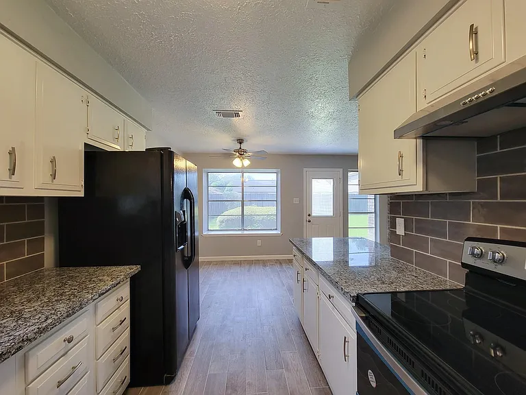 10115 Enchanted Stone Dr — Photo 8