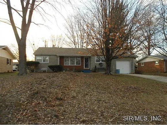 2424 Lake Shore Dr photo 1