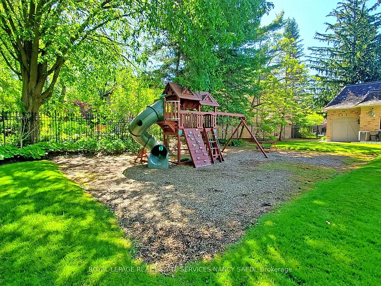 9 Fifeshire Rd — Photo 48