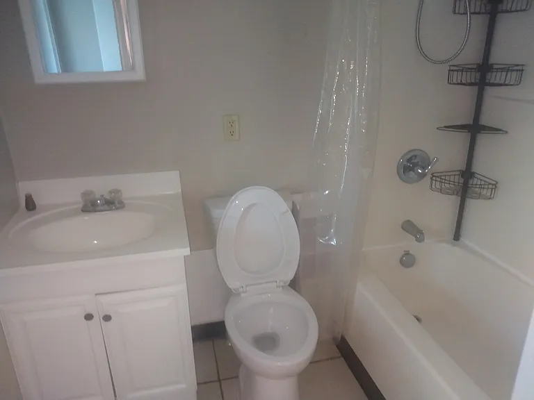 24 Thompson St #A — Photo 3