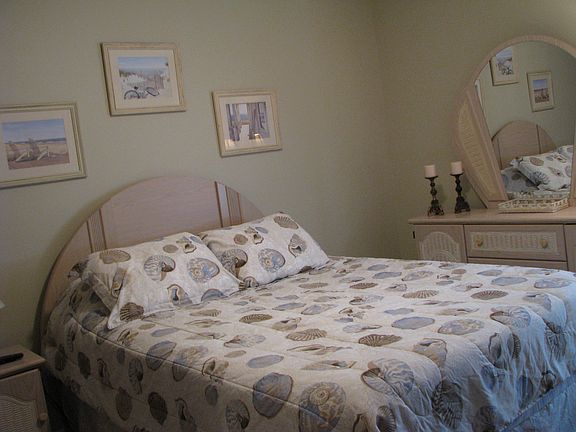4th image of 8730 Thomas Dr Unit 414
