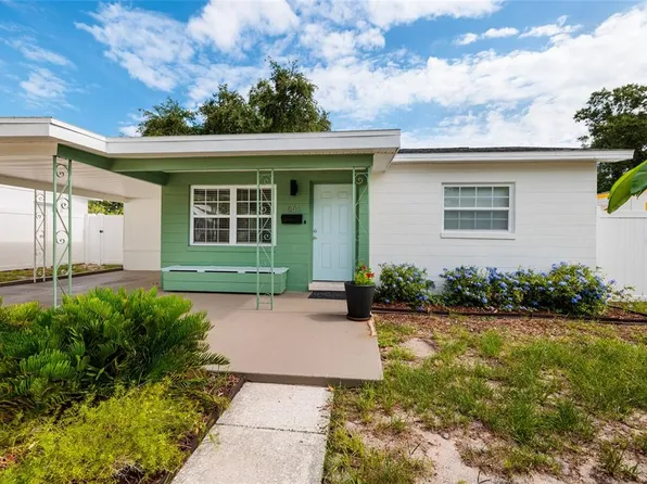 661 63rd Ave S, Saint Petersburg, FL 33705
