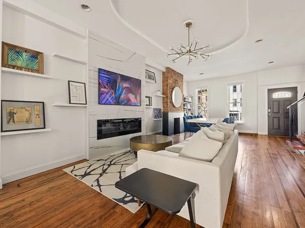 2044 Pacific St, Brooklyn, NY 11233