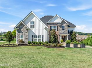 102 Bunchberry Rd, Oak Ridge, TN 37830