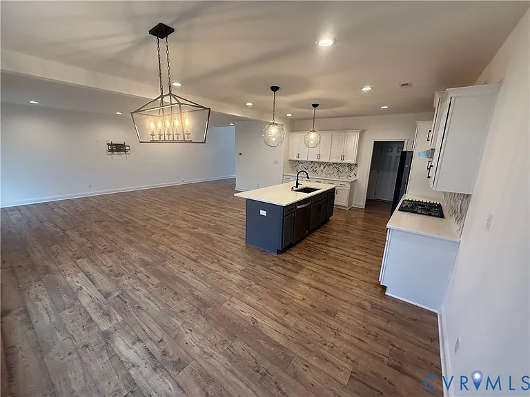 7048 Dunton Rd — Photo 8