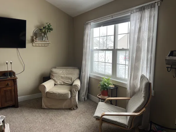 3525 Greenly Ct #3525, Holland, MI 49424