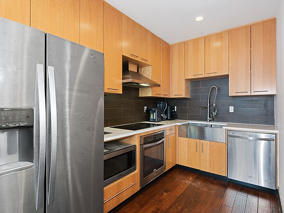4th image of 42-60 Crescent St #5B