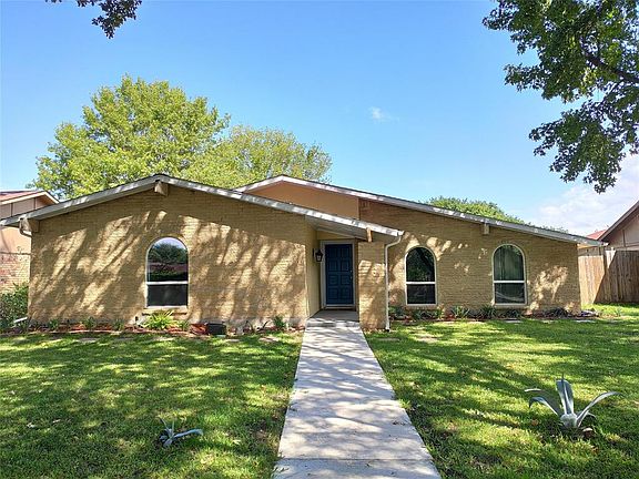 2nd image of 2809 Emberwood Dr
