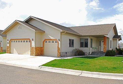 2nd image of 9 Troon Dr