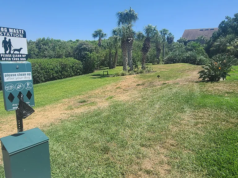 2201 Bay Club Cir — Photo 6
