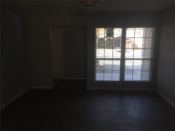 5th image of 1434 Gardenside Dr