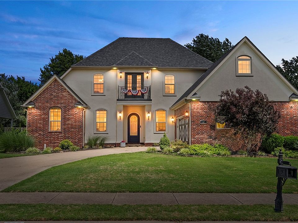 1st image of 207 N Angel Falls Ln