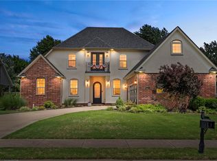 207 N Angel Falls Ln, Springdale, AR 72762