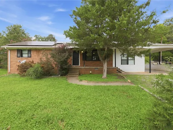 2202 Old Orchard Ln, Burlington, NC 27217