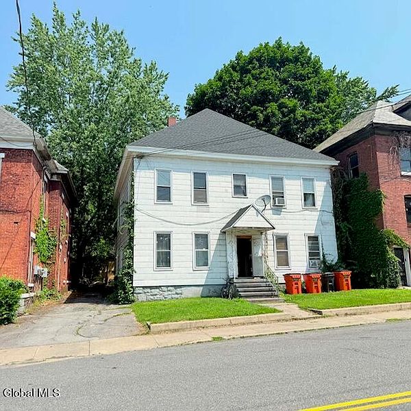 2nd image of 71 E Fulton Street