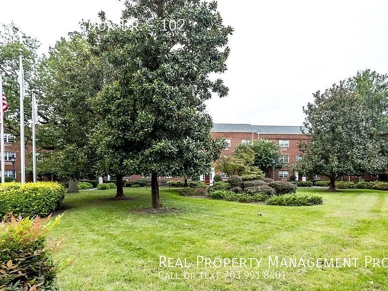 1620 W Abingdon Dr #102 — Photo 18