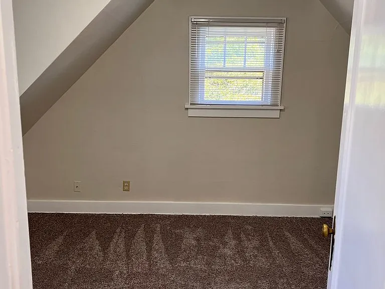 1455 NW Harrison Blvd — Photo 14