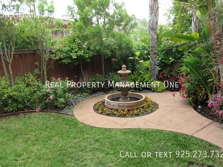 2585 Tamworth Ln — Photo 35