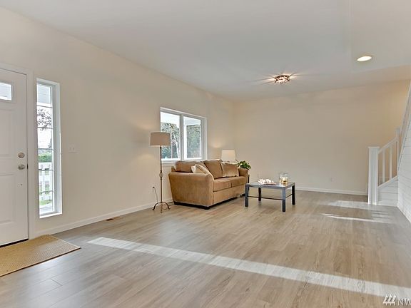 5th image of 7125 87th St SW
