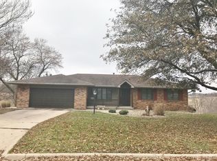 501 Springfield Dr, Marshalltown, IA 50158