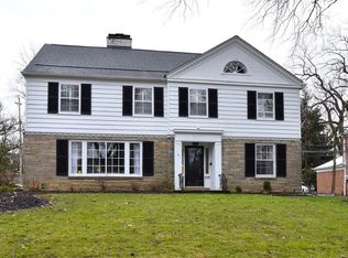 2717 Rocklyn Rd, Shaker Heights, OH 44122