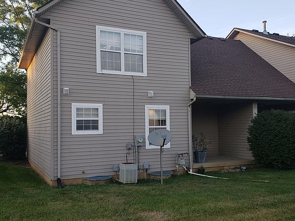 2nd image of 6 Applewood Cir