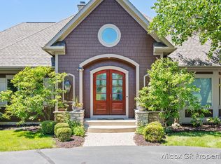 5660 Treebrook Ct NE, Ada, MI 49301