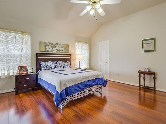 3rd image of 10030 Calf Meadows Ln