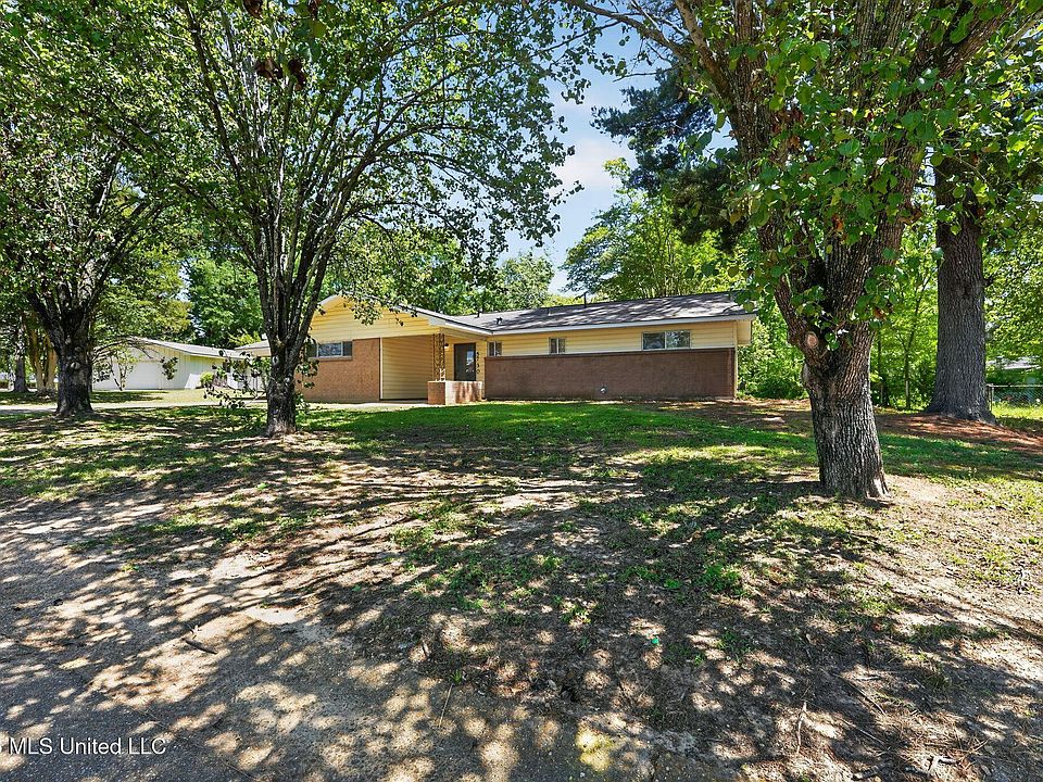 1st image of 5730 NE Imperial Dr
