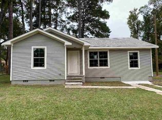 430 Larry Dr, Longview, TX 75602