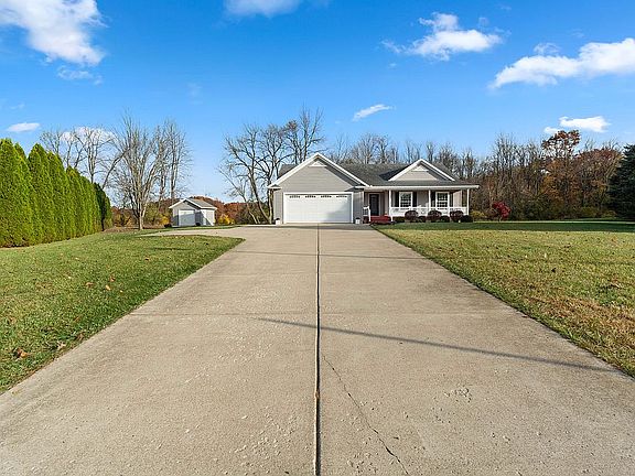 5th image of 1452 Red Clover Hills Dr