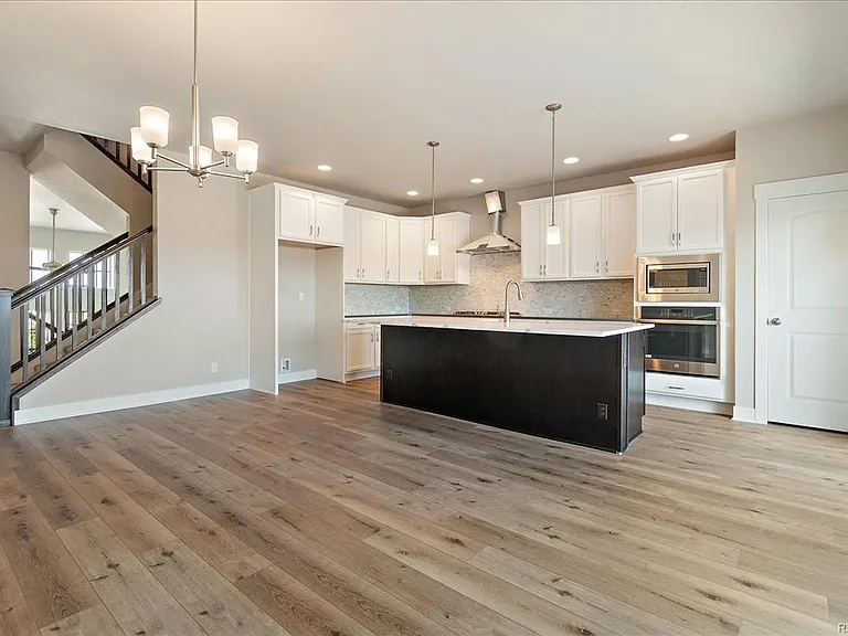 5960 N Dallas St — Photo 2