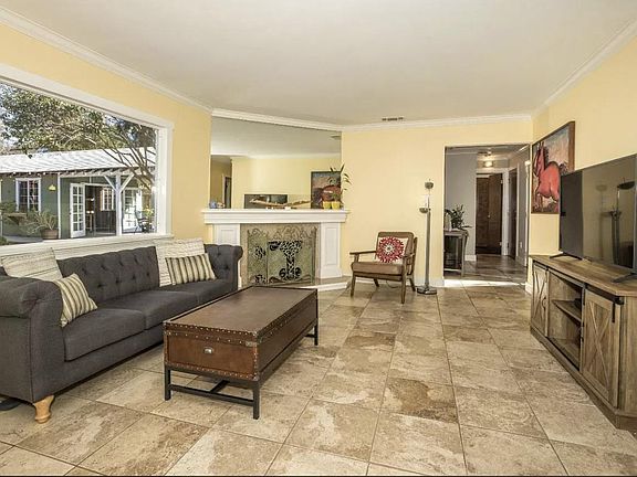 5th image of 3229 Maddux Dr