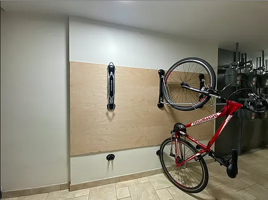 Rented by NY Space Finders Inc. | media 28