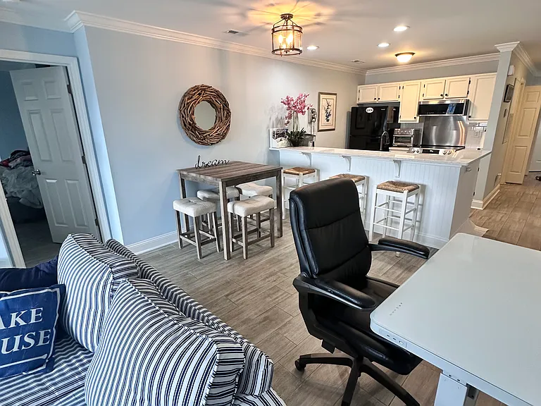 18713 Vineyard Point Ln — Photo 6