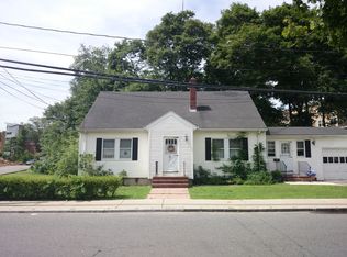 5 Edgemere Rd, West Roxbury, MA 02132