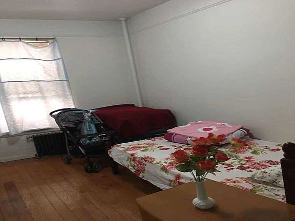 3rd image of 765 42nd St
