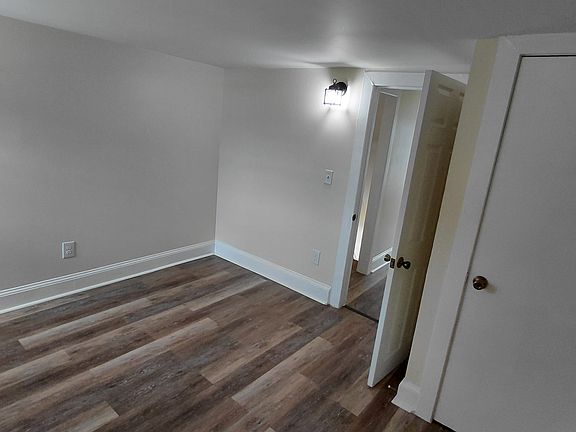 2nd image of 317 S Main St APT 4
