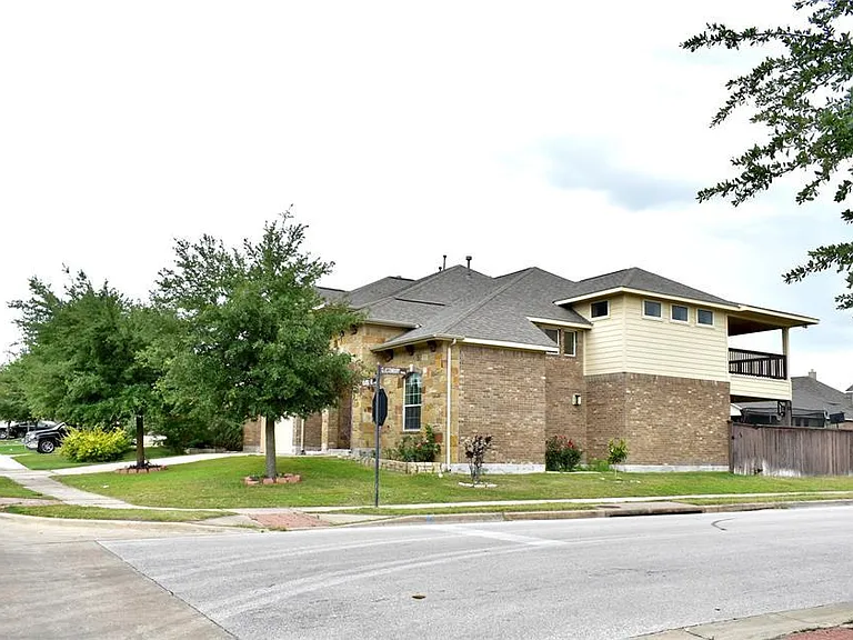 20016 Wearyall Hill Ln — Photo 3