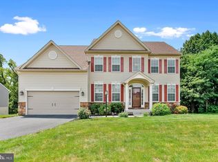 3548 Fox Pointe Ln, York, PA 17404