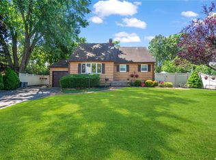 21 Winston Rd, Centereach, NY 11720