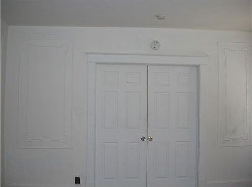 2nd image of 113 Louis St