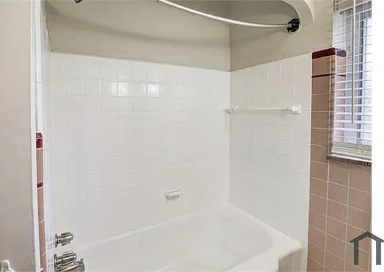 2725 Noble Rd — Photo 13