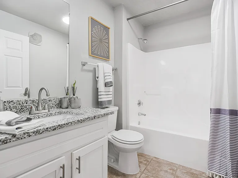 Lakewood Terrace — Photo 12