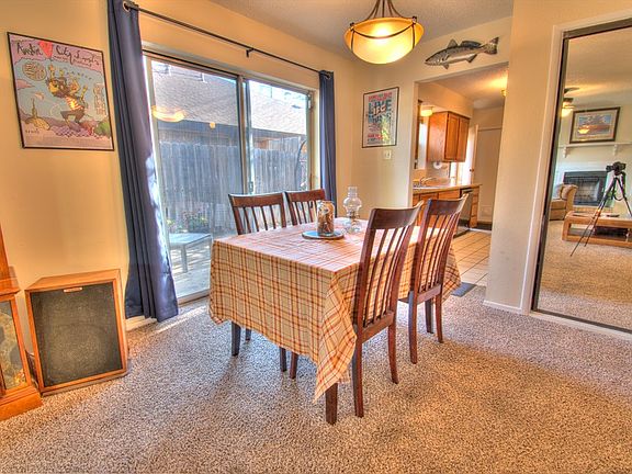 4th image of 3309 Pinemont Dr