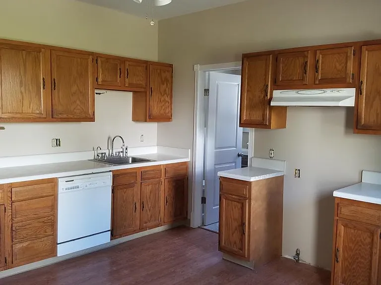 2907 Frink St — Photo 3