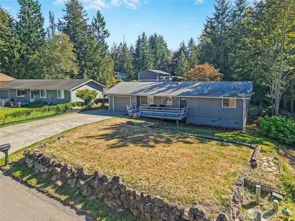 6910 E Cascade Drive, Port Orchard, WA 98366