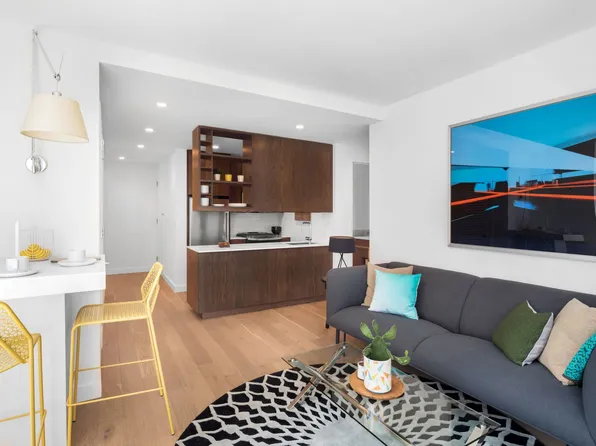 225 East 39th Street image 4 of 29