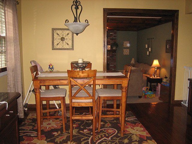 Spacious Breakfast Area!