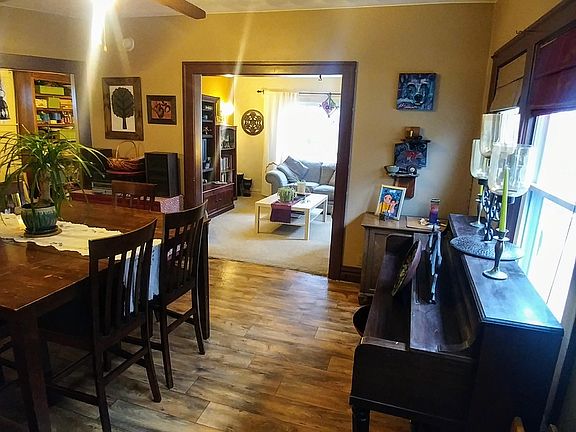 5th image of 453 Egleston Ave